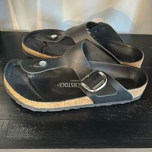 Size 39 Birkenstock black sandal - barely worn
